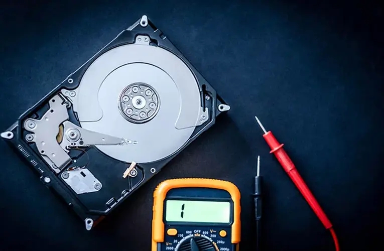 “Monthly Fees Demystified: Data Recovery Options in Canada and the USA”